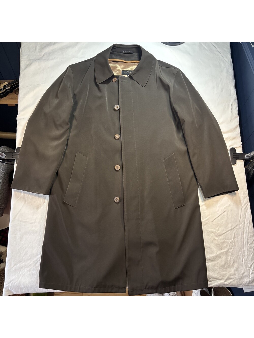 Alfred Sung Over Coat Men’s size 38 Made in Canada